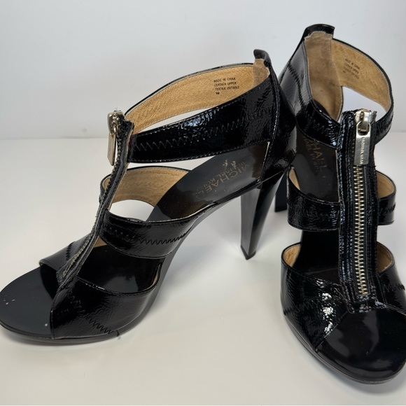 Michael Kors Berkley T-Strap Platform Dress Sandal Paten Black Size 8 - Picture 3 of 11